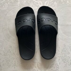 Crocs Black Classic Rubber Sliders Sandals Slip-On Shoes Men’s Size 9 ( W-11)